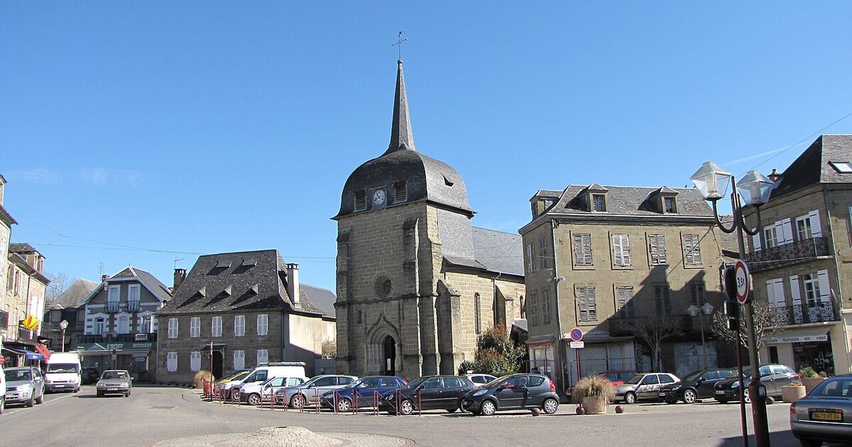 Objat — photo réelle (Wikimedia Commons, Paternel 1)